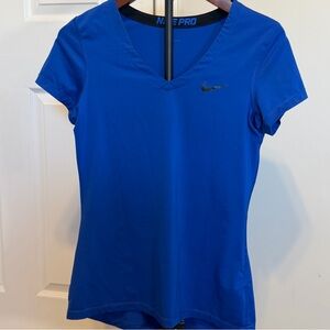 SOLD Nike Women's Short Sleeve Blue Tee